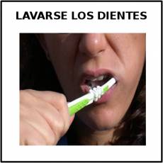 LAVARSE LOS DIENTES - Foto